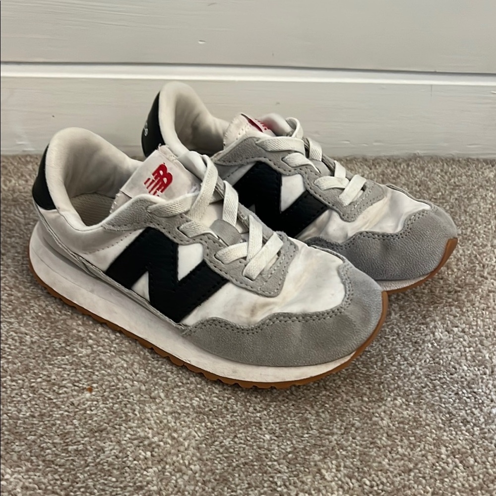 New Balance White and Gray Sneakers with Black Accents